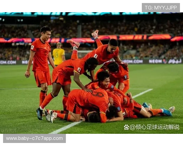 高清足球球星壁纸背景墙精选，让您的空间充满运动魅力与激情